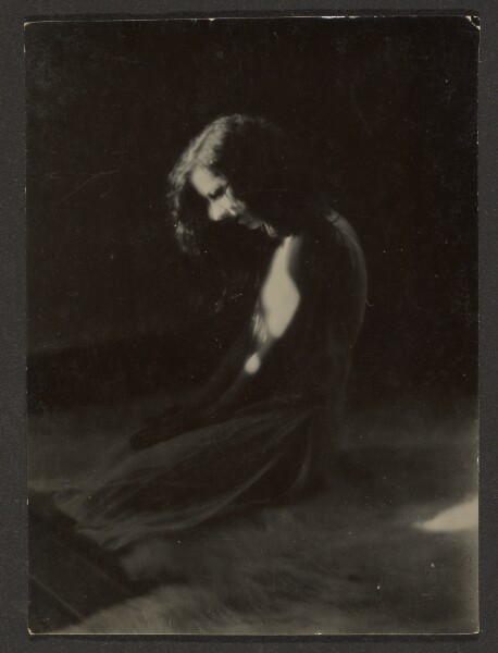Louis Fleckenstein, [Dancer Kneeling in Deep Shadow]