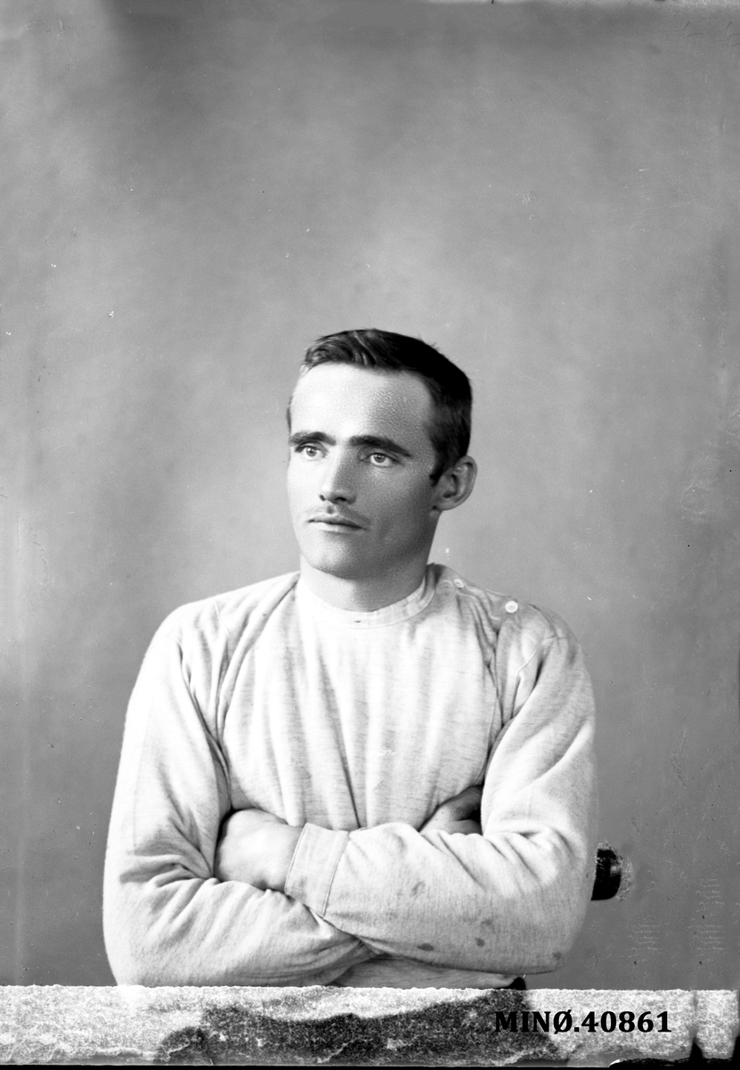 Oscar Holte, Portrett av mann - Edv. Moseng