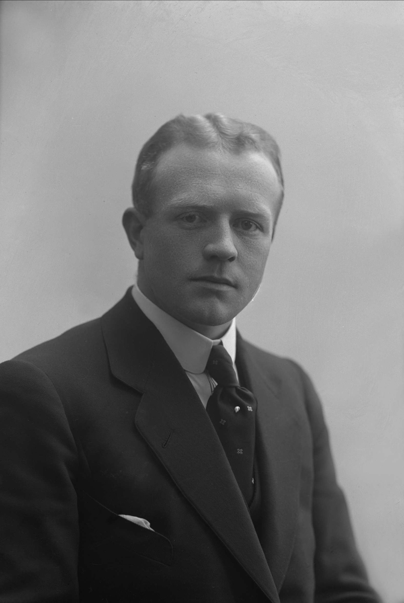 Gustav Borgen, NFB.37253