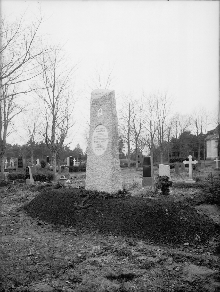 Skötsner-Edhlund, Gravsten, Öregrund, Uppland
