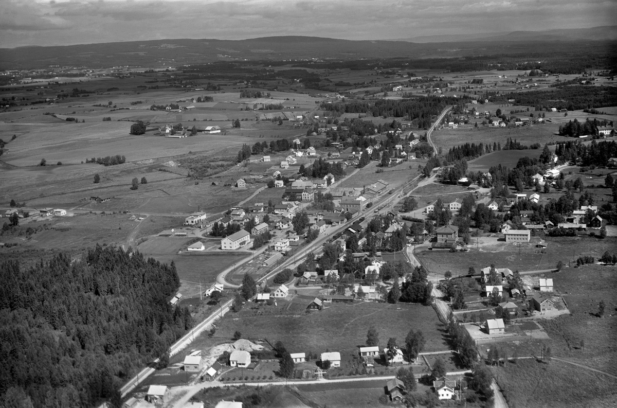 Widerøes Flyveselskap A/S, LØTEN SENTRUM. FLYFOTO