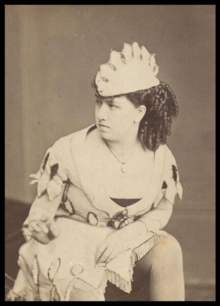 London Stereoscopic and Photographic Company, Guy Little Theatrical Photograph