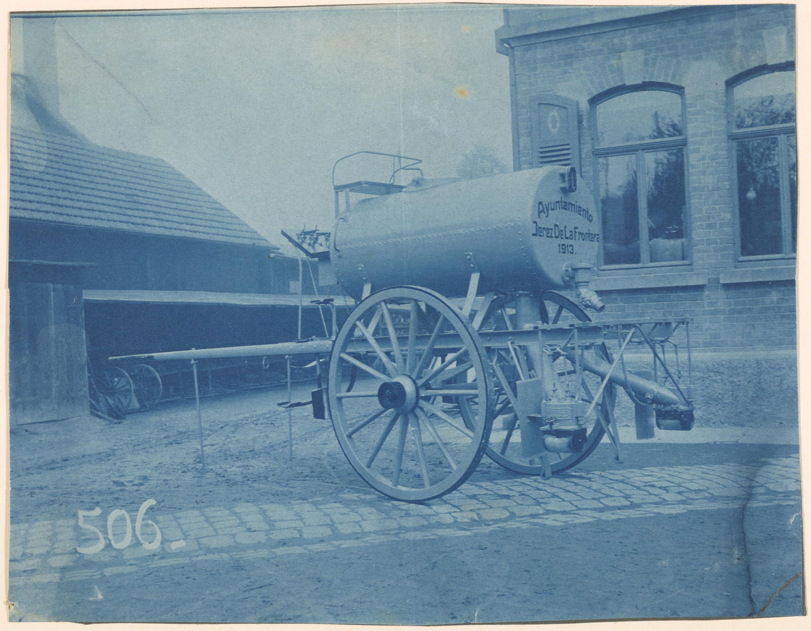Desconegut, [Fire car]