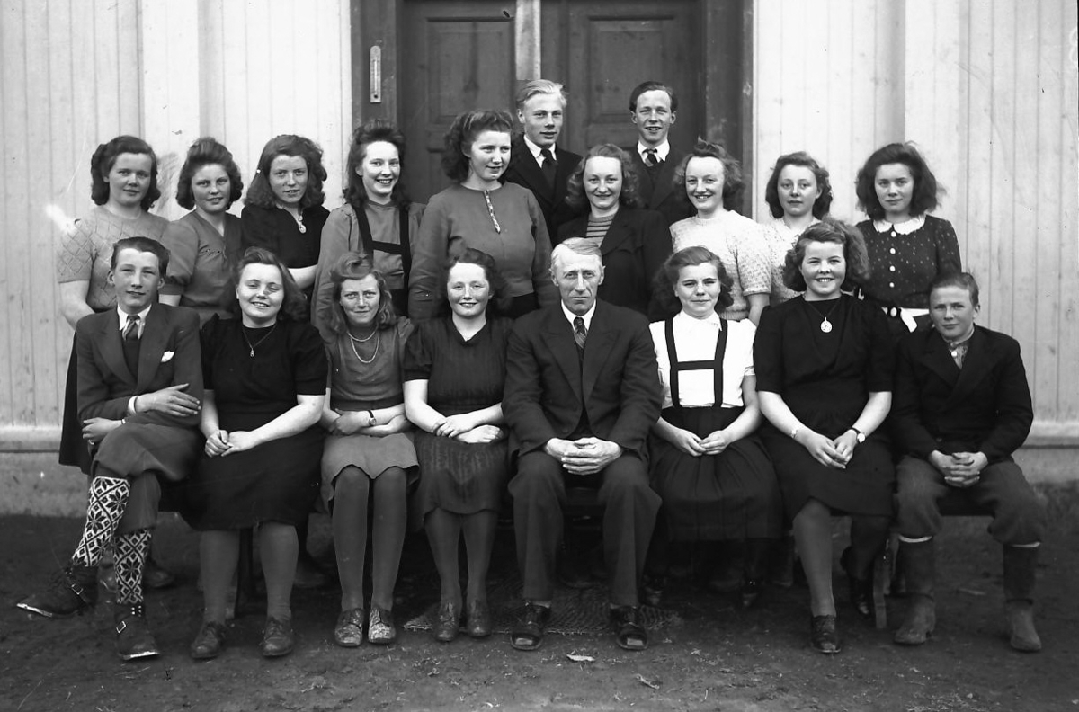 Per K. Lien, Skoleklasse, fortsettelses-skolen.