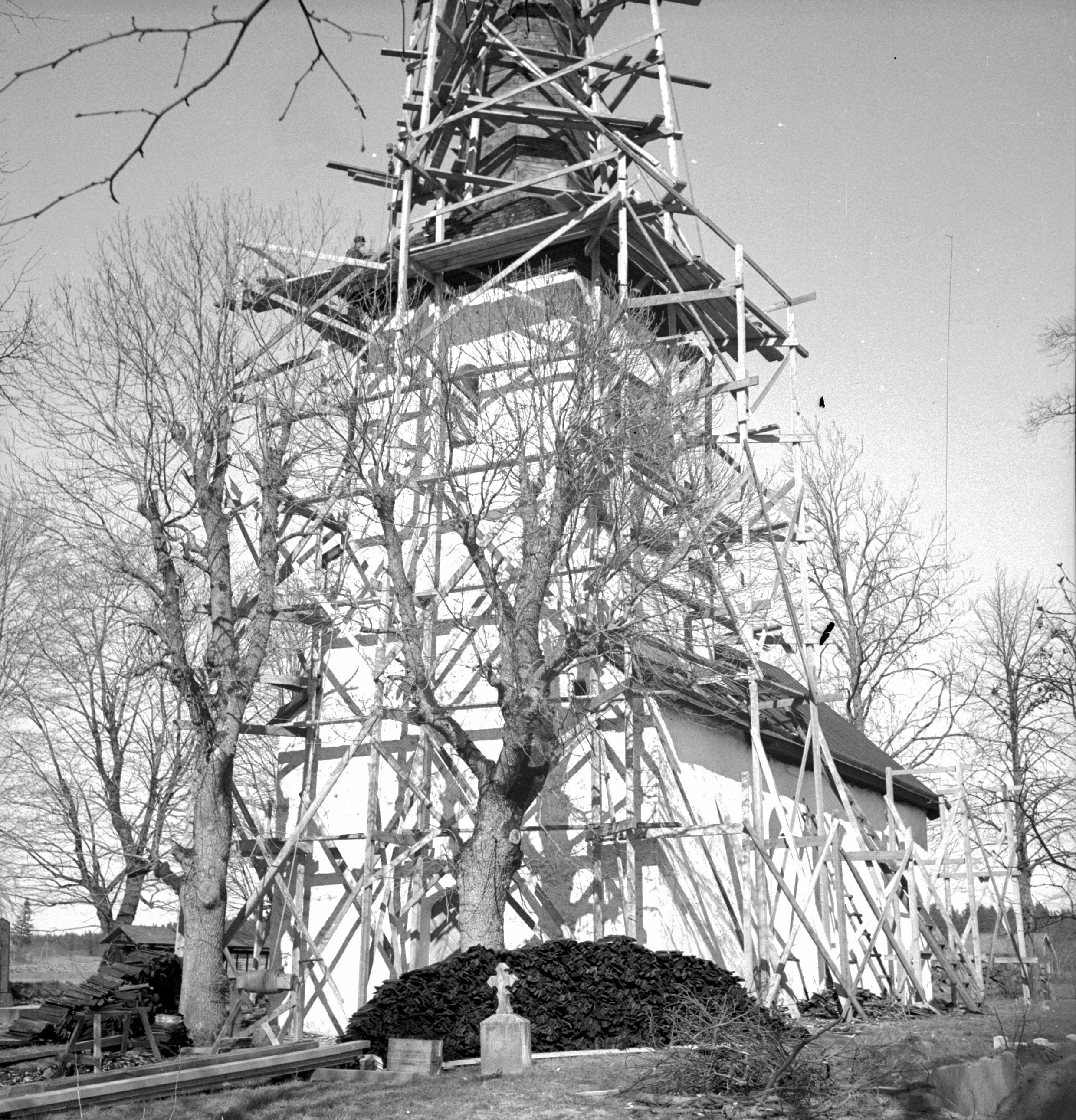 Bertil Waldén, Ekers kyrka