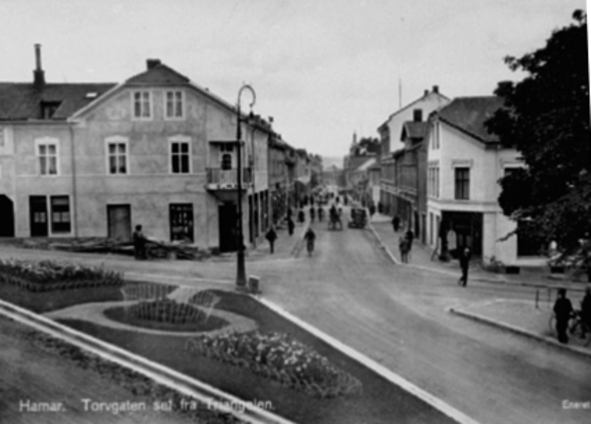 Anno Domkirkeodden, TORGGATA 55 - 56, TRIANGELEN, PARKANLEGG, BLOMSTERBED, GATELYS