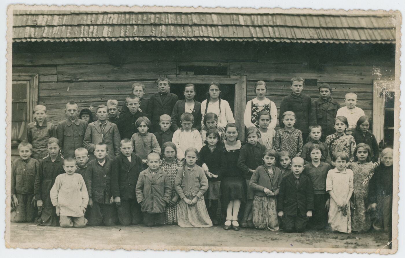A. Kačerginskis, Bitikų pradžios mokyklos mokiniai