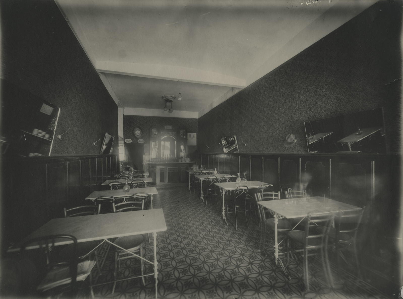 Desconegut, [Bar l'Antiga]
