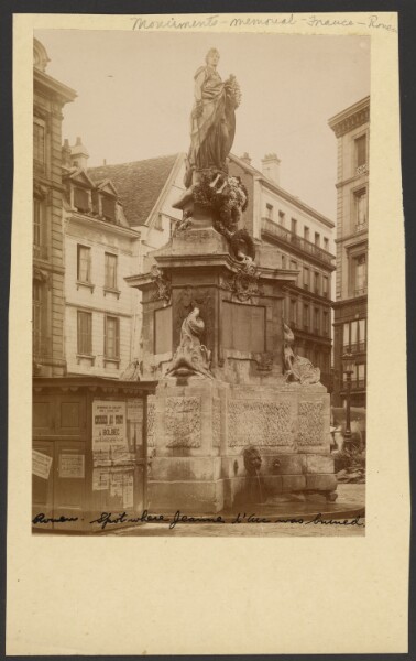 Unknown, [Fountain with statue of female figure]