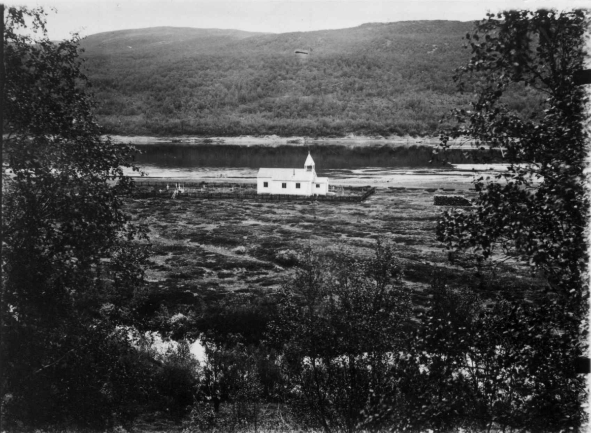 Ellisif Rannveig Wessel, Polmak kirke, 454, Tana, Finnmark, oppført 1858, med landskap omkring, ca 1900.