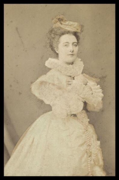 London Stereoscopic and Photographic Company, Guy Little Theatrical Photograph