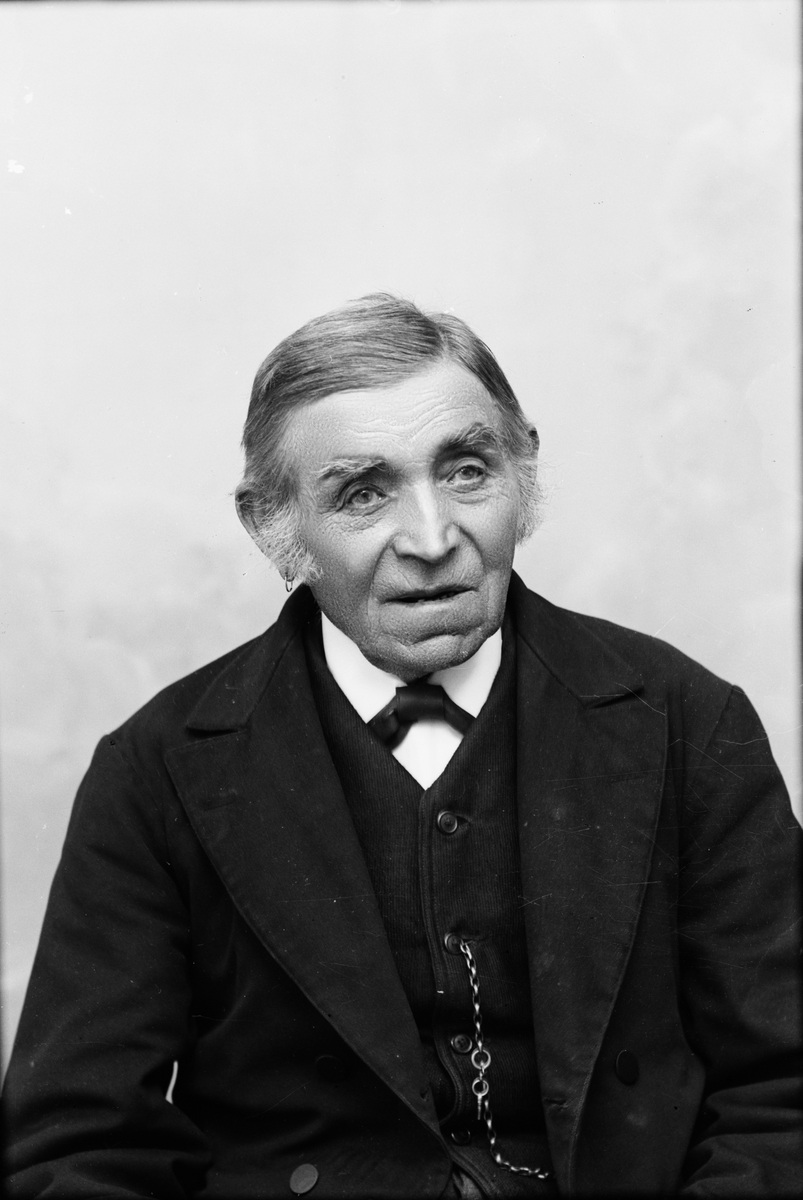Skötsner-Edhlund, Ateljéporträtt - Anders Erson, Östhammar, Uppland 1906