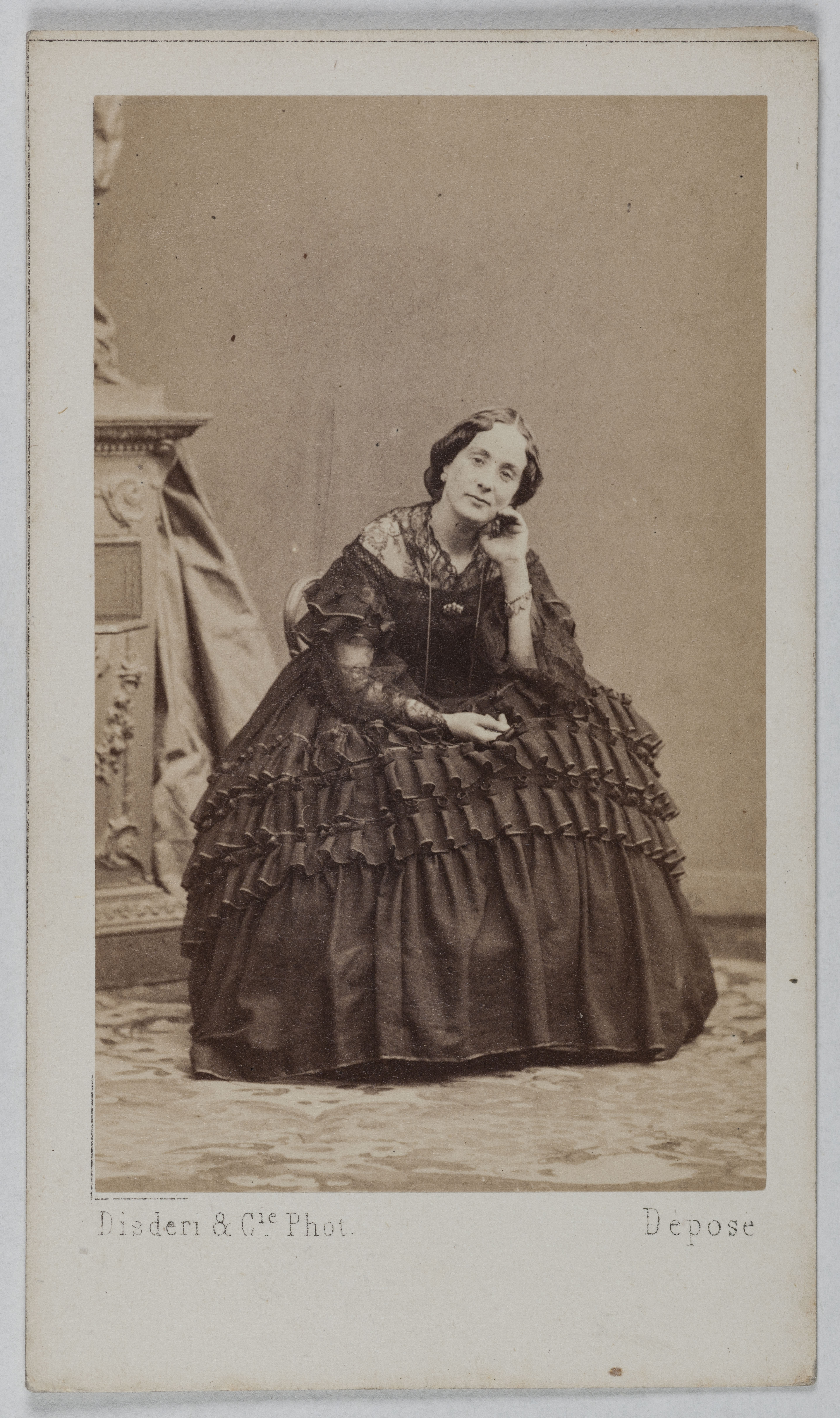 Disderi & Cie, Portrait de Lia Félix (Adélaïde Félix dite, 1830-1908), (sœur de Rachel, actrice)