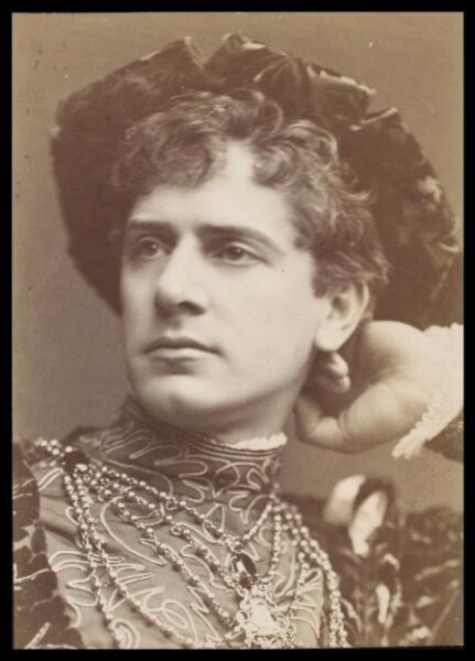London Stereoscopic and Photographic Company, Guy Little Theatrical Photograph