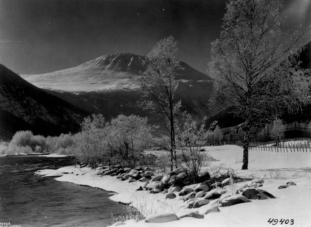 Anders Beer Wilse, Vinter og snø ved Gaustatoppen i Måna i Vestfjorddalen.