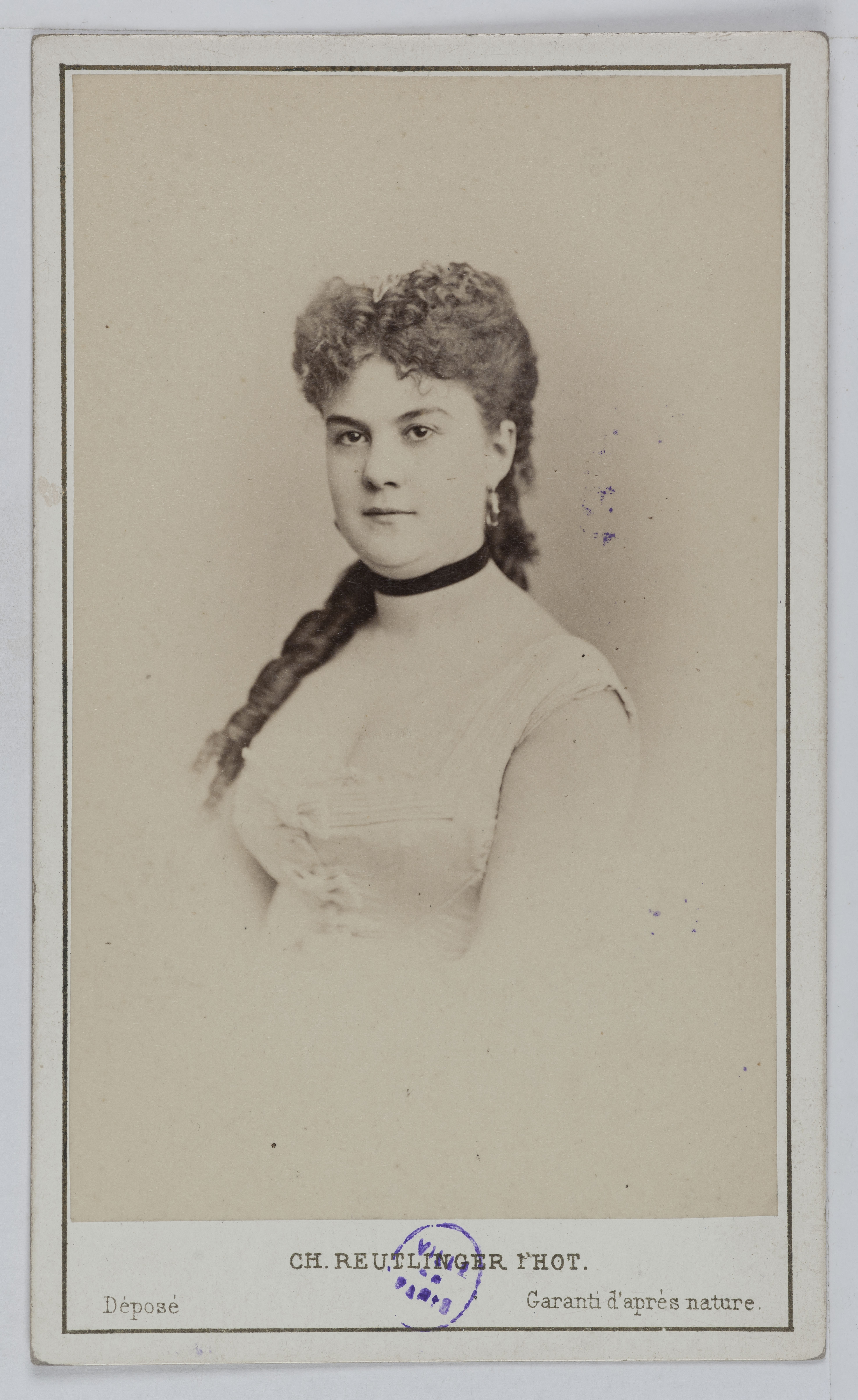 Charles Reutlinger, Portrait d'Antonia Stella Zélie Rousselot (-1881), dite Reynold, actrice de théâtre entre 1867 et 1879.