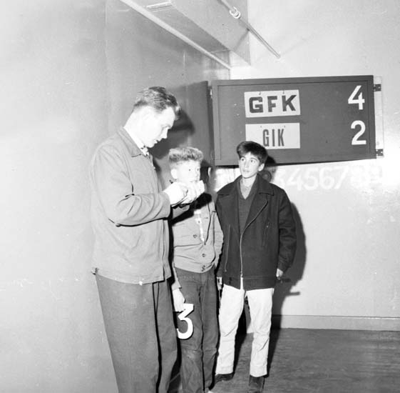Arne Andersson, Enligt notering: "Handboll GIK - GFK 10/10 -58".