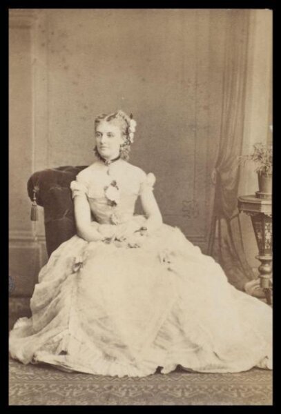 London Stereoscopic and Photographic Company, Guy Little Theatrical Photograph