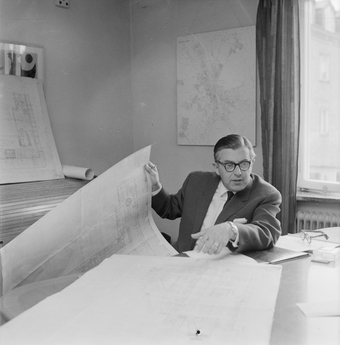 Uppsala-Bild, "Forum får första rulltrappan i stan", Uppsala 1959