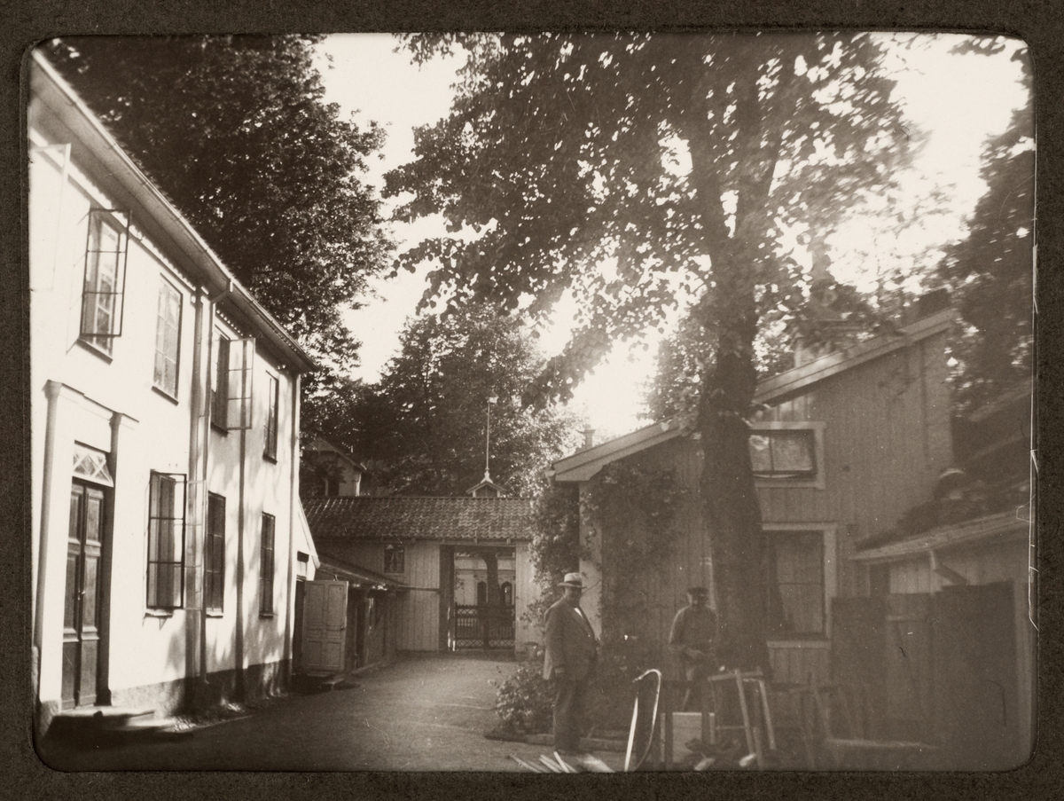 August Fredrik Schagerström, "Upsala. Interiör från gården Ö Slottsgatan", Uppsala 1929
