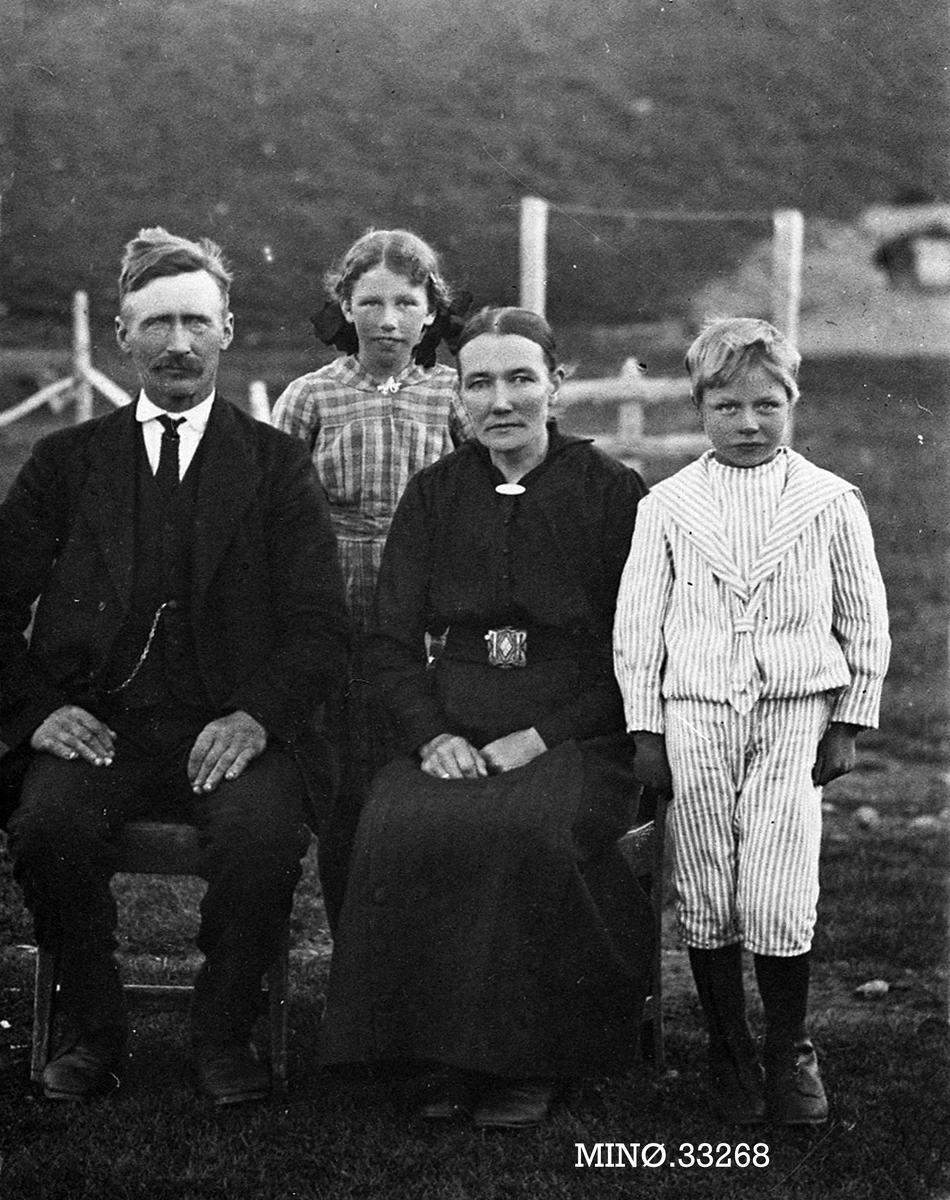 Alexander Bredstrøm Ansberg, Familiebilde