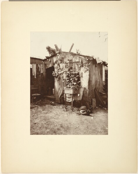 Eugène Atget, [Villa d'un chiffonier (Rag Picker's Hut)]