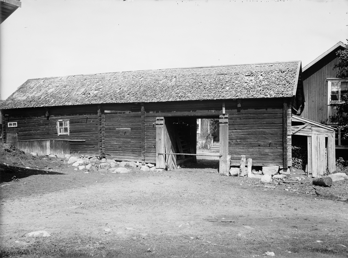 Paul Sandberg, Stall och portlider, Spikbole, Bälinge socken, Uppland 1920-tal