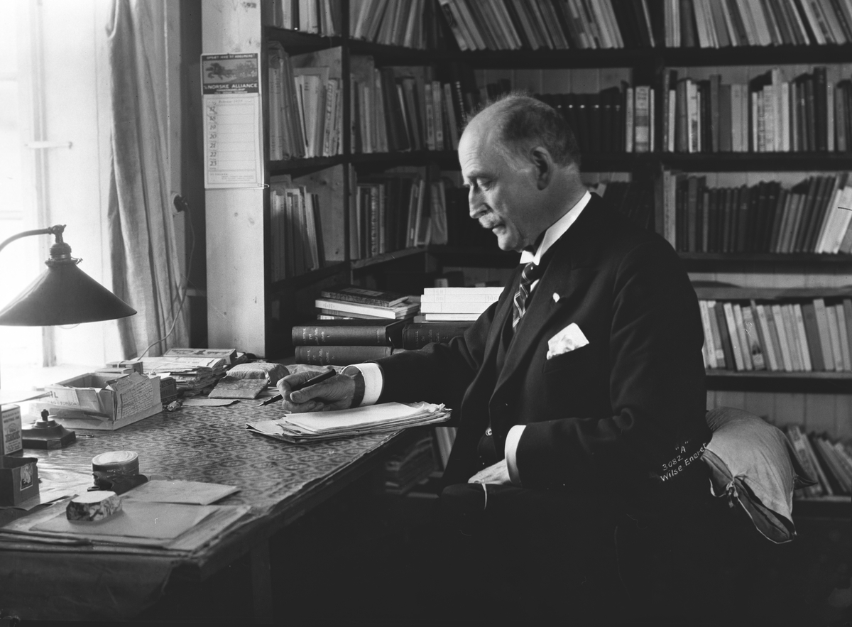 Anders Beer Wilse, Prot: Hamsun i arbeidsværelse