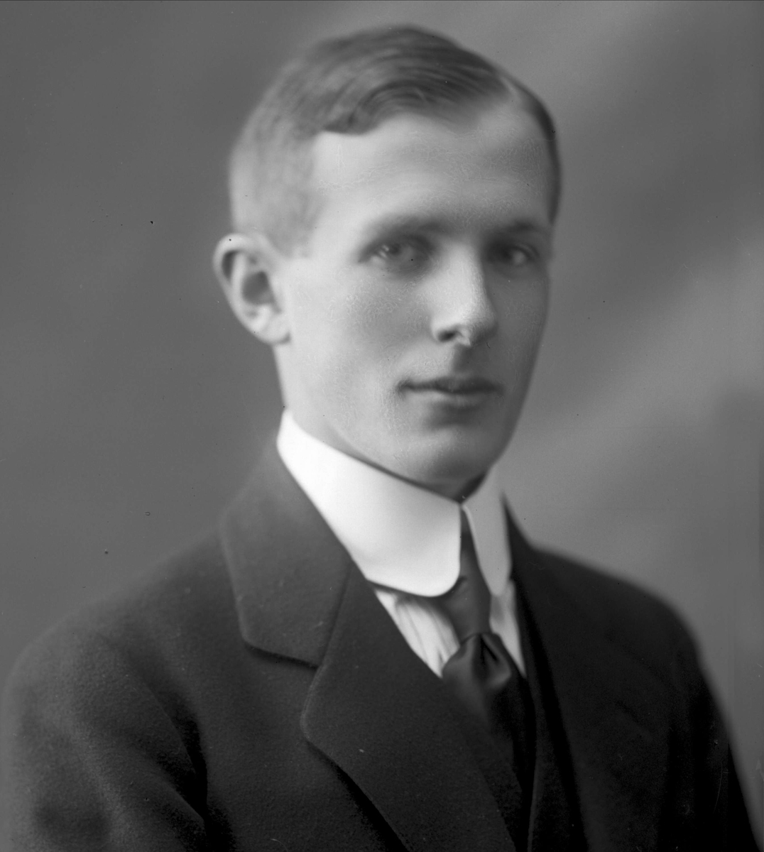 Gustav Borgen, Portrett av Conrad Møller Falsen.