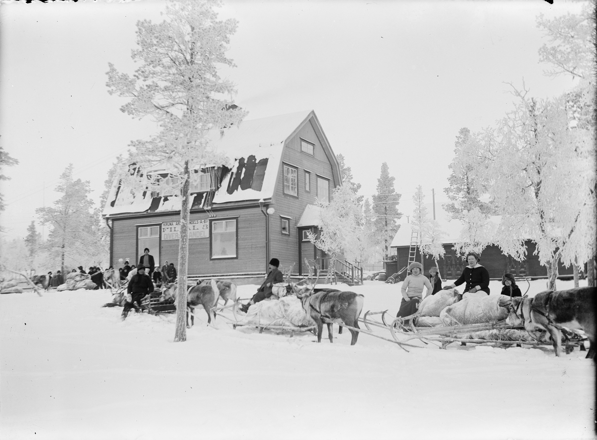 St Joseph, Renrajd in front of the consumer shop in Tuolluvaara, Kiruna, Lapland 1913-1918
