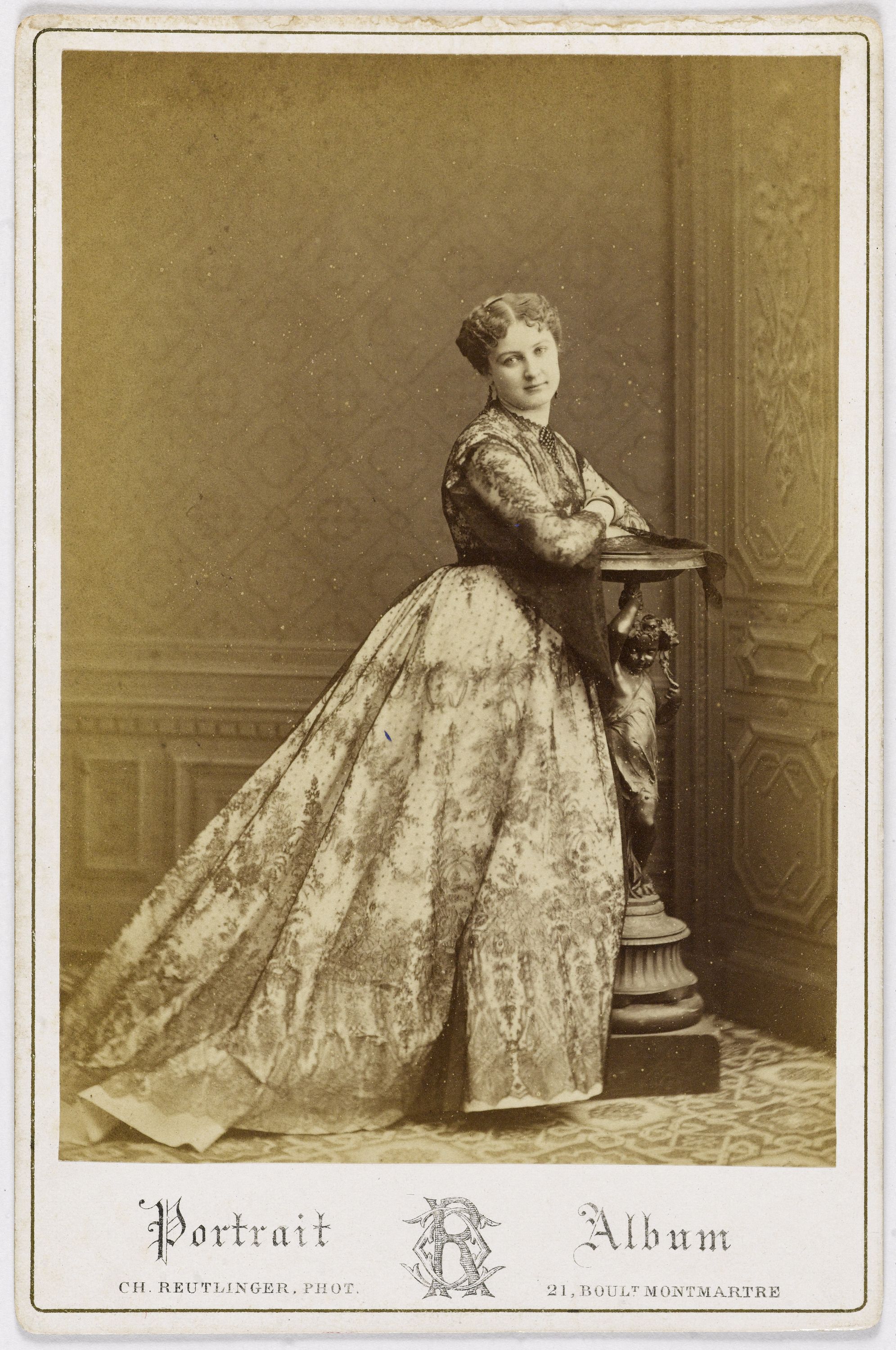 Charles Reutlinger, Portrait d'Amélie Latour