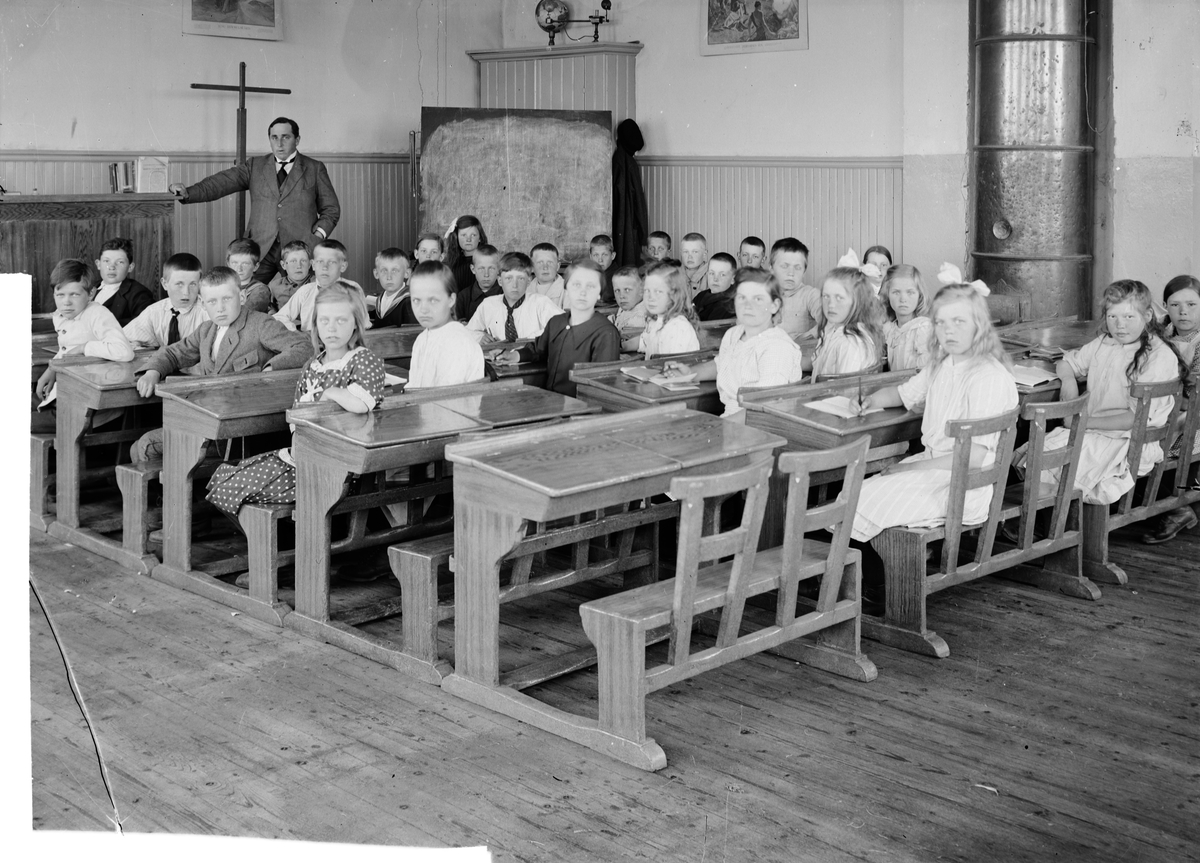 Skötsner-Edhlund, Skolklass i Börstils kyrkskola, Börstil, Uppland