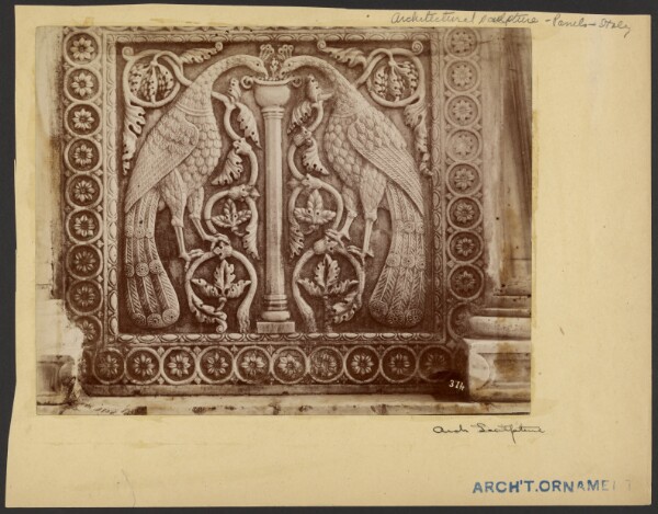 Unknown, [Relief sculpture of two birds]