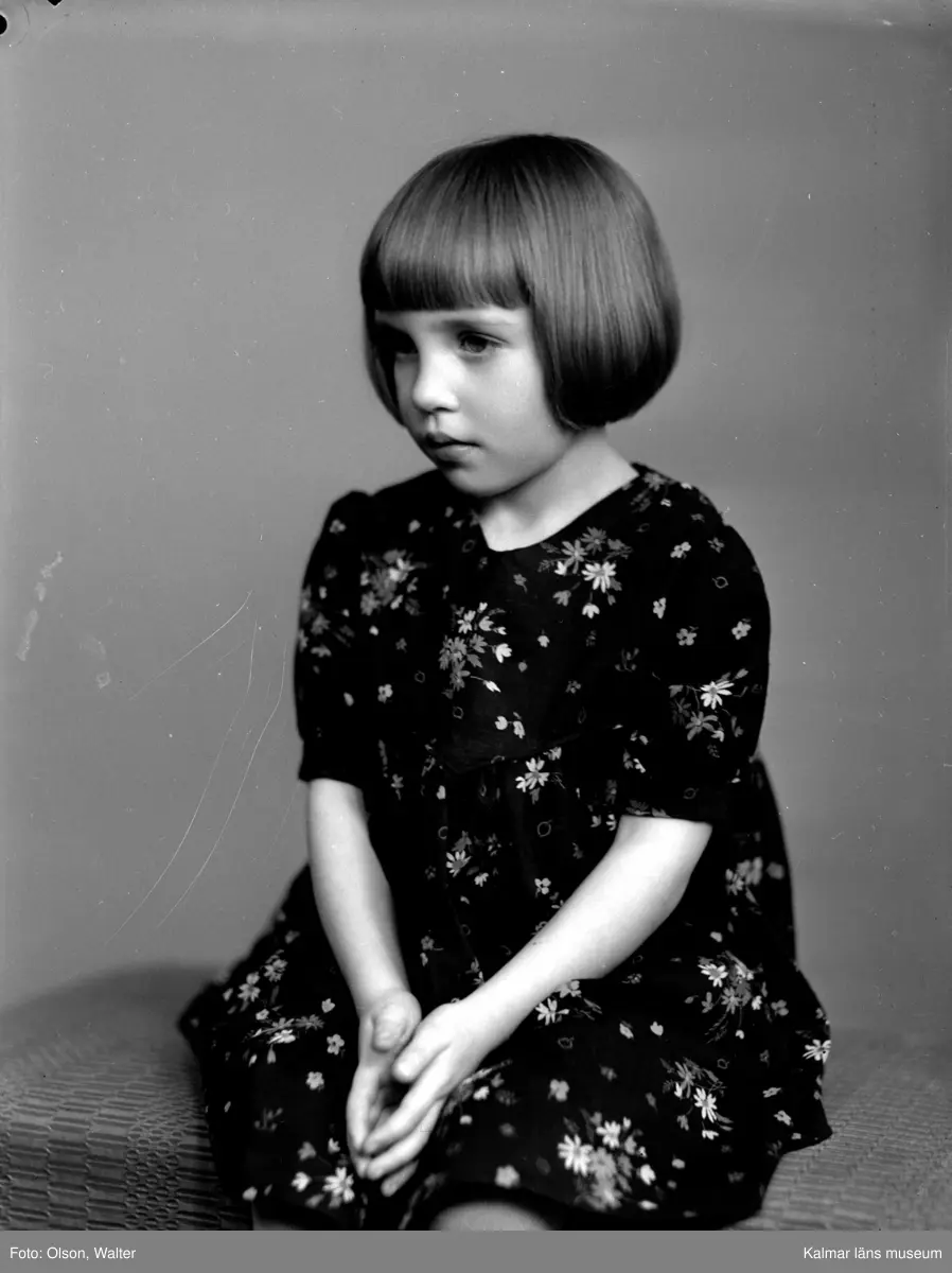 Walter Olson, Beställare: fru Ada Ahlquist, Algutsrum.