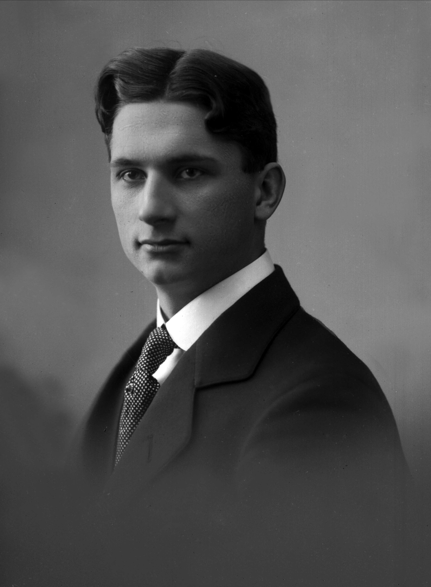 Gustav Borgen, NFB.04600