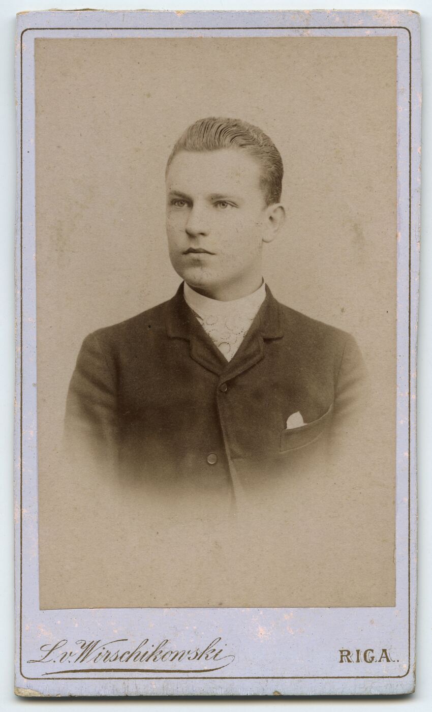 Leonhard von Wirschikowski, Vaikino portretas