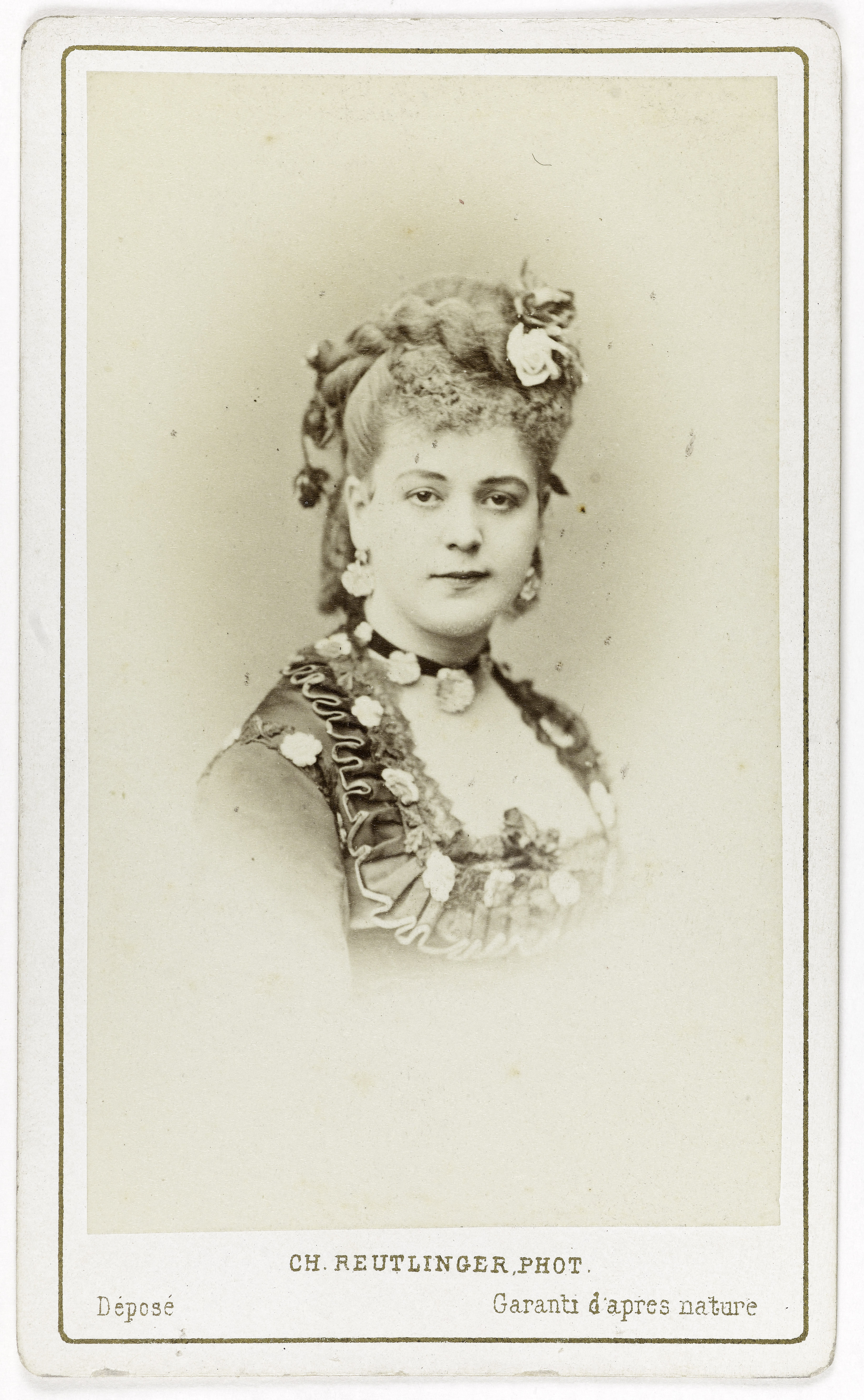 Charles Reutlinger, Portrait d'Adeline Enneguier dite Markowitz, actrice au Théâtre du Gymnase en 1868.