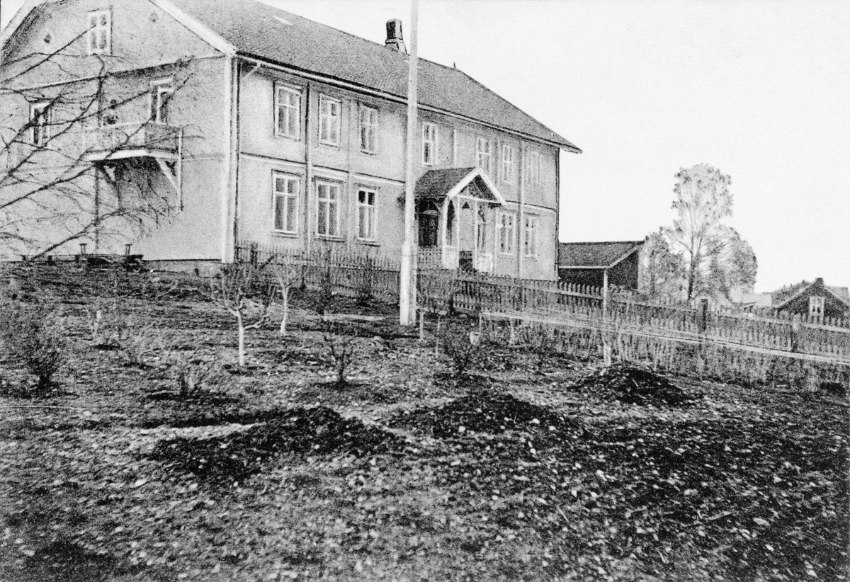 Anno Domkirkeodden, GAMLE SOLVANG SKOLE, EKSTERIØR