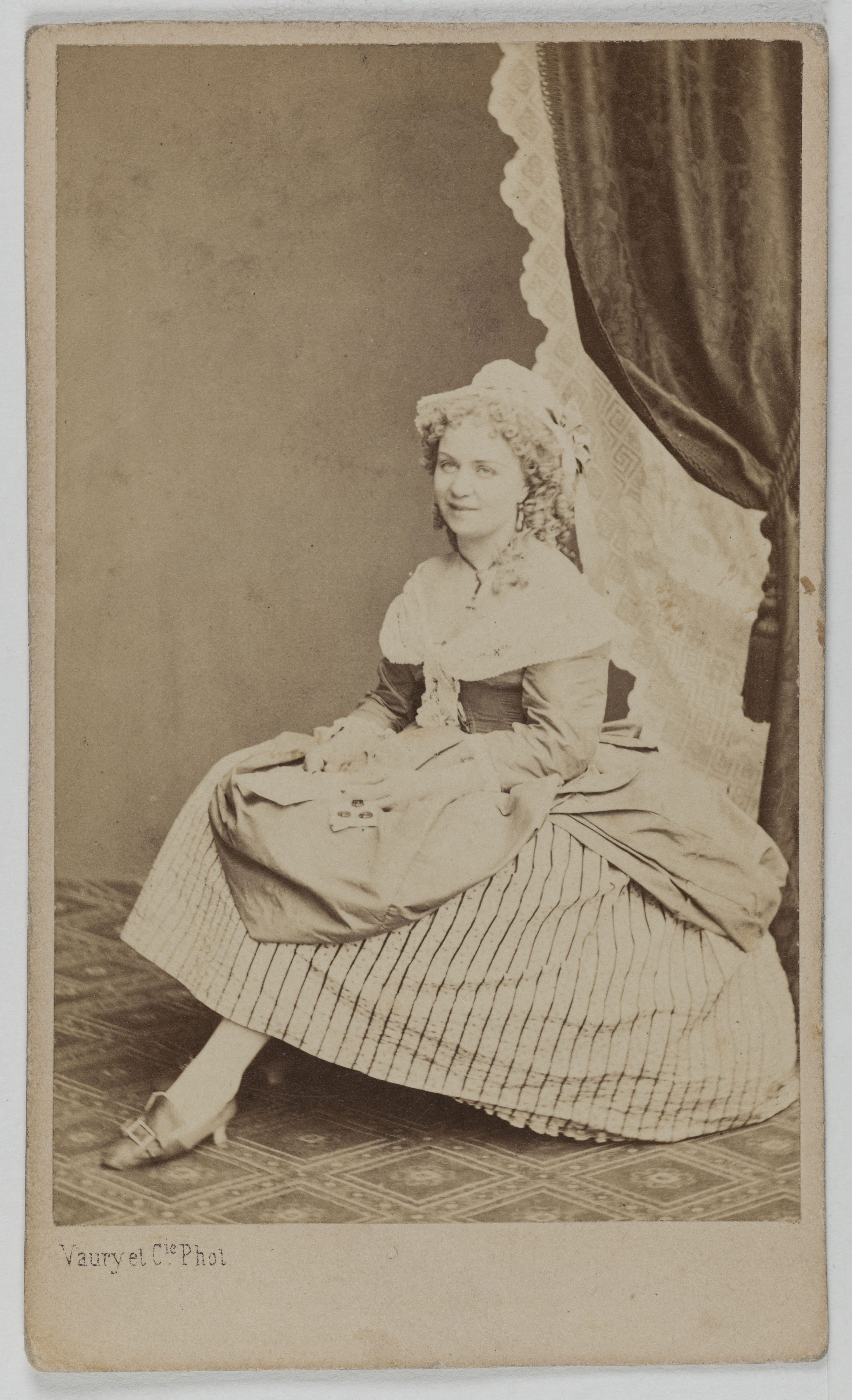 Vaury et Cie, Portrait de Jeanne Leduc, (dite Bougie Rose), actrice