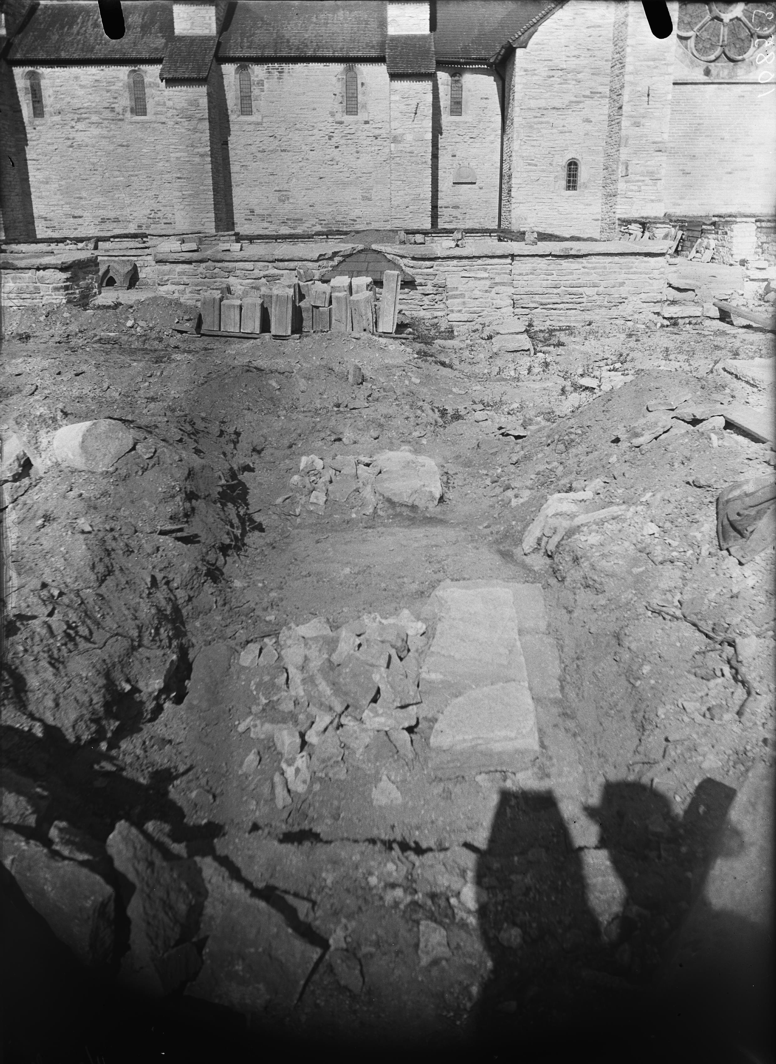 Axel Forssén, Varnhems klosterruin