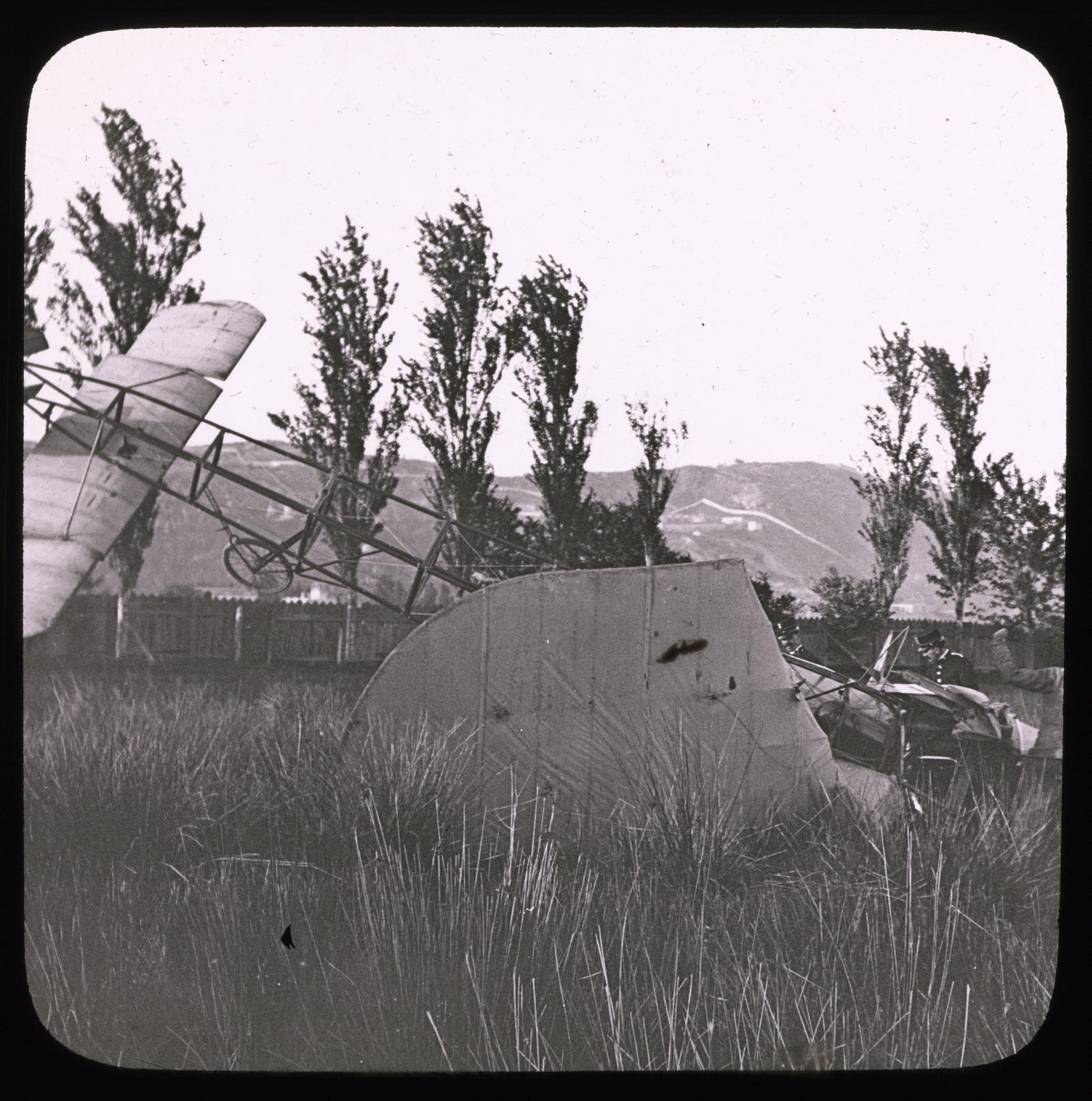 Desconegut, The Bleriot Lesseps after his fall in Barcelona. 1910.