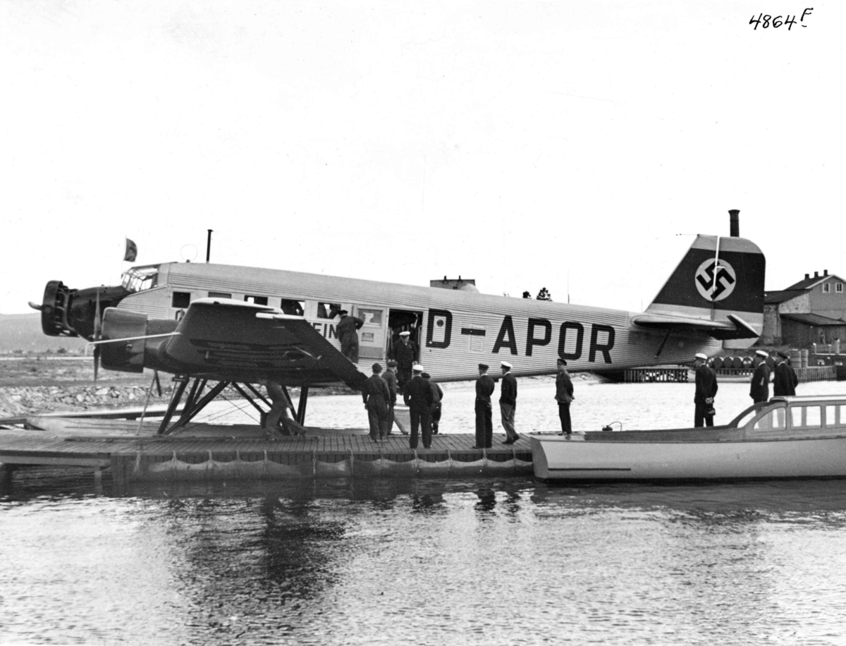 Anders Beer Wilse, Fly