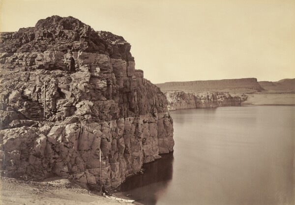 Carleton Watkins, [The Dalles, Extremes of High & Low Water, 92 ft.] / [Head of the Dalles, Columbia River, Oregon]