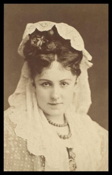 London Stereoscopic and Photographic Company, Guy Little Theatrical Photograph