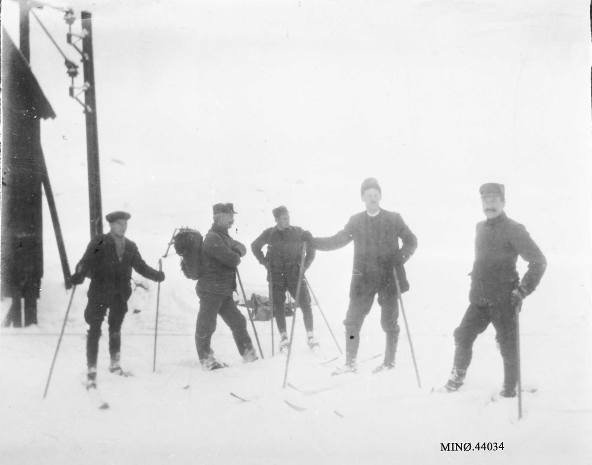 Rachel Haarseth, Personer, ski og skistaver, ryggsekk.