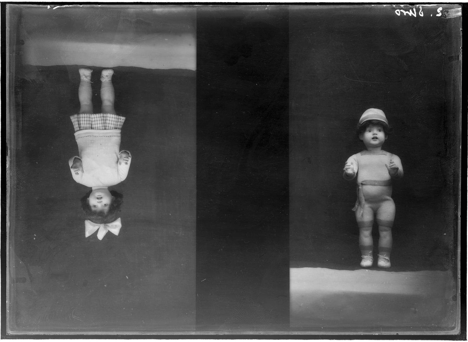 Desconegut, [Dolls]