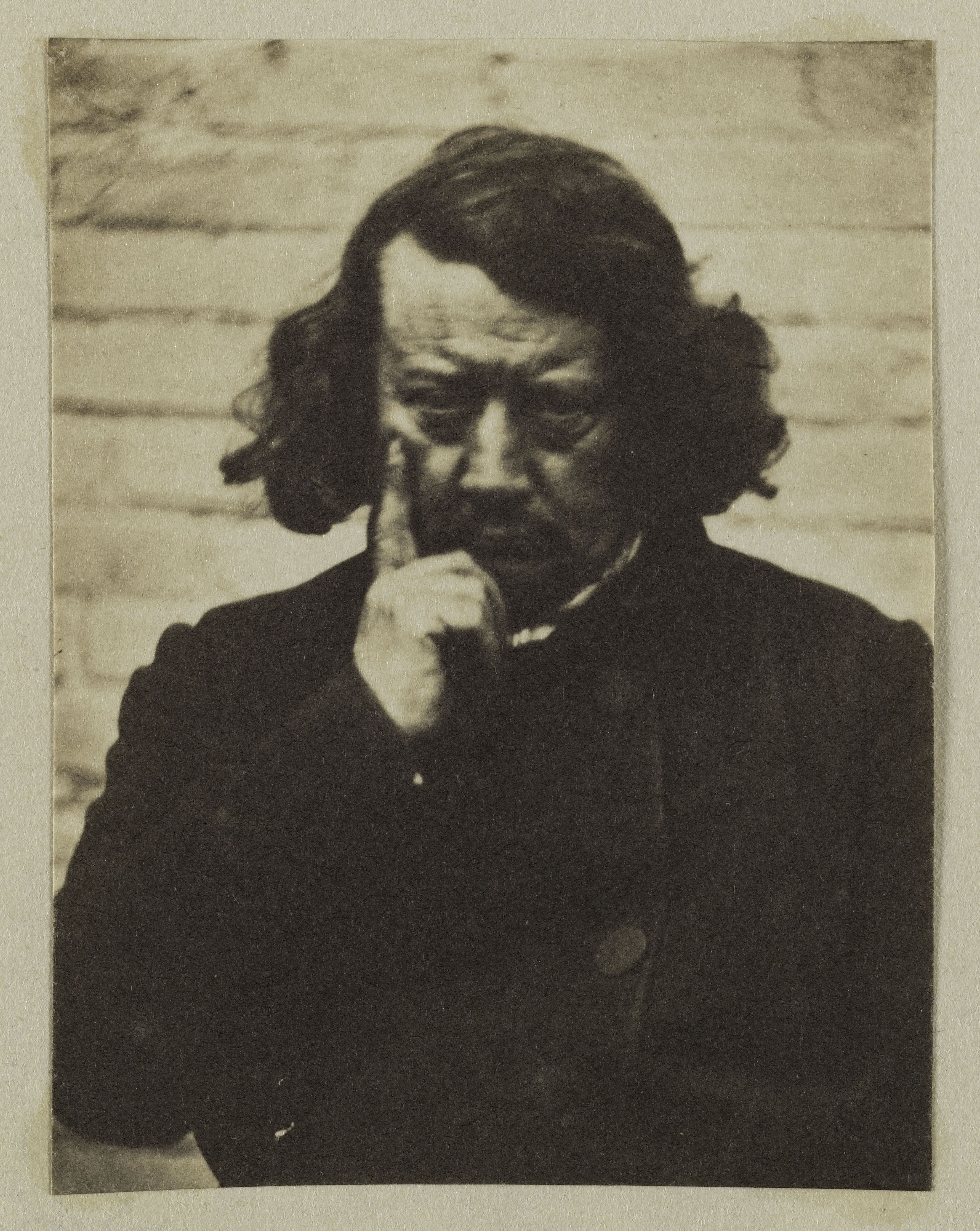 Auguste Vacquerie, Pierre Leroux devant un mur de briques