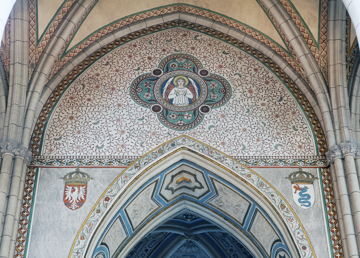 Olle Norling, Poland and the right Sforza’s Coats of Arms, Wall Decor in Troté 40, Uppsala Cathedral, Uppsala 2013