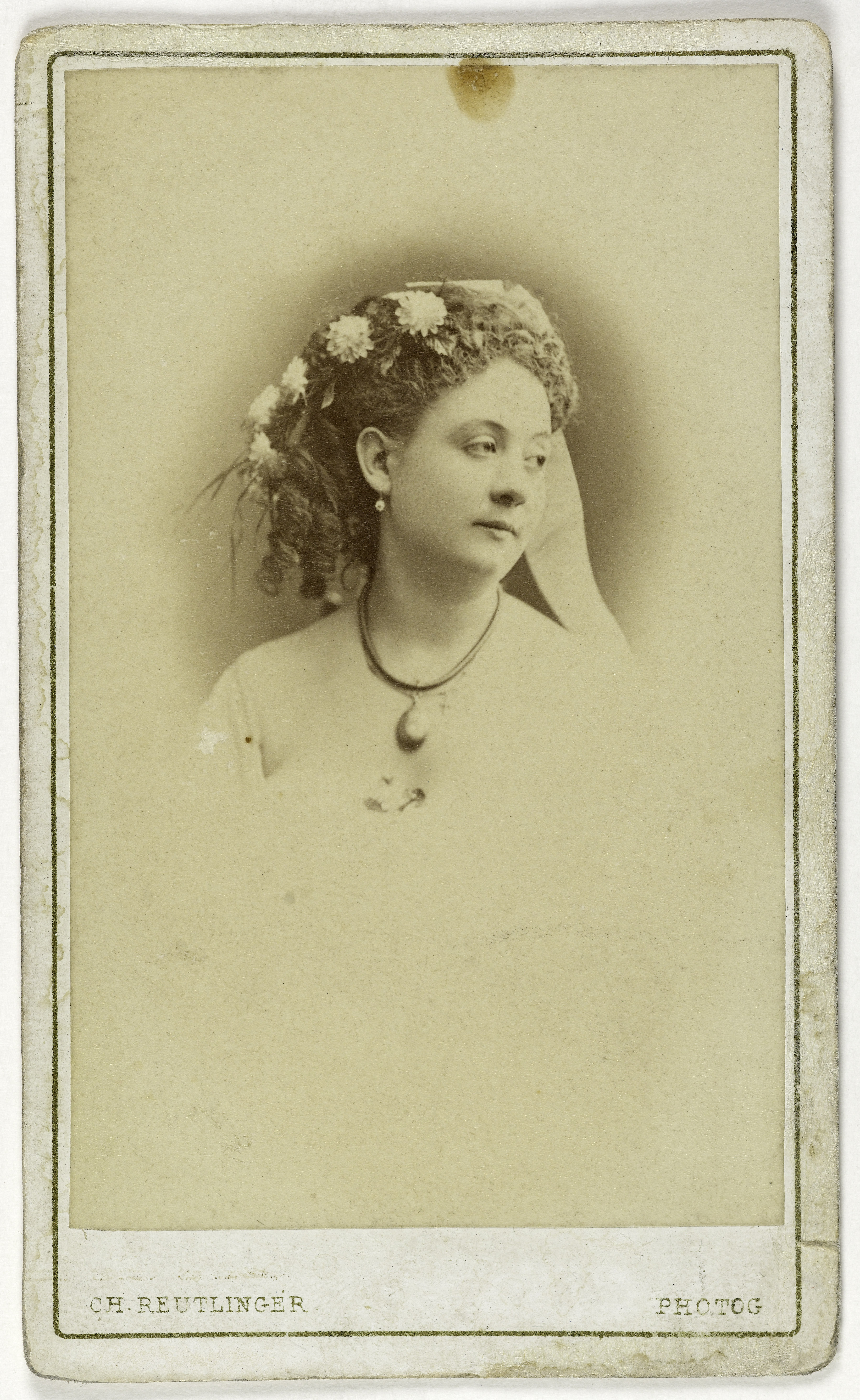 Charles Reutlinger, Portrait de Laroche, (danseuse)