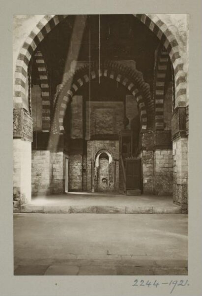 K.A.C. Creswell, Qibla iwan in the mosque of Mamluk Amir Khushqadam al-Ahmadi, Cairo